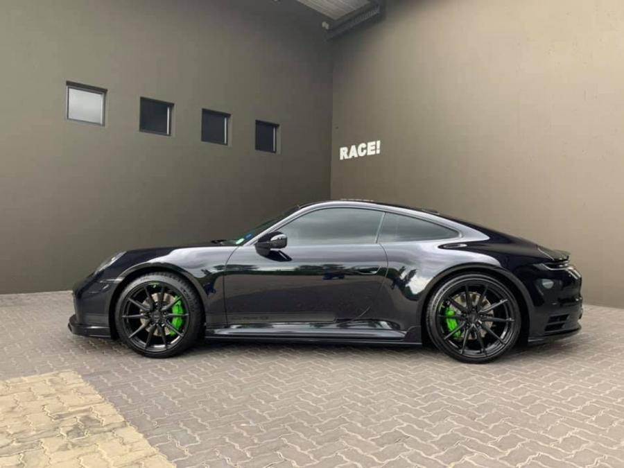  Porsche 911 Carrera 4S by RACE! 2019 года  (фото 15 из 25)